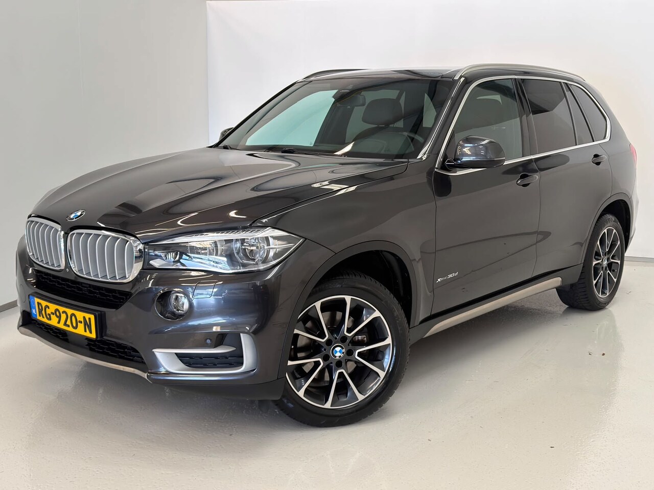 BMW X5 - XDrive30d High Executive / Memory / ACC / Camera - AutoWereld.nl