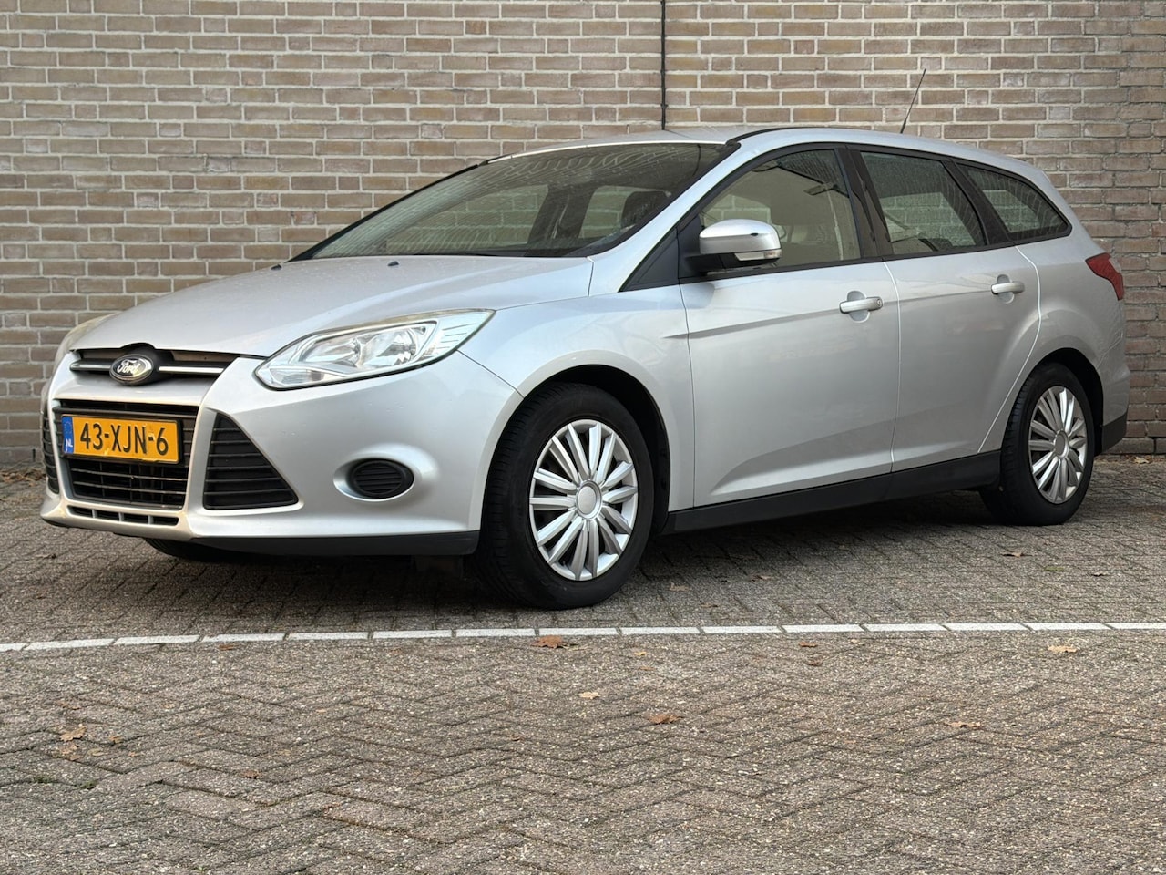 Ford Focus Wagon - 1.6 EcoBoost Lease Trend 1.6 EcoBoost Lease Trend - AutoWereld.nl