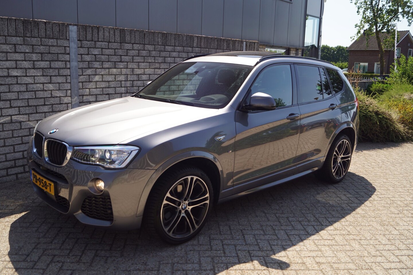 BMW X3 - S-Drive20i Centennial High Executive M Sport Autom Pano Leder Navi Camera Head-Up Xenon Cl - AutoWereld.nl