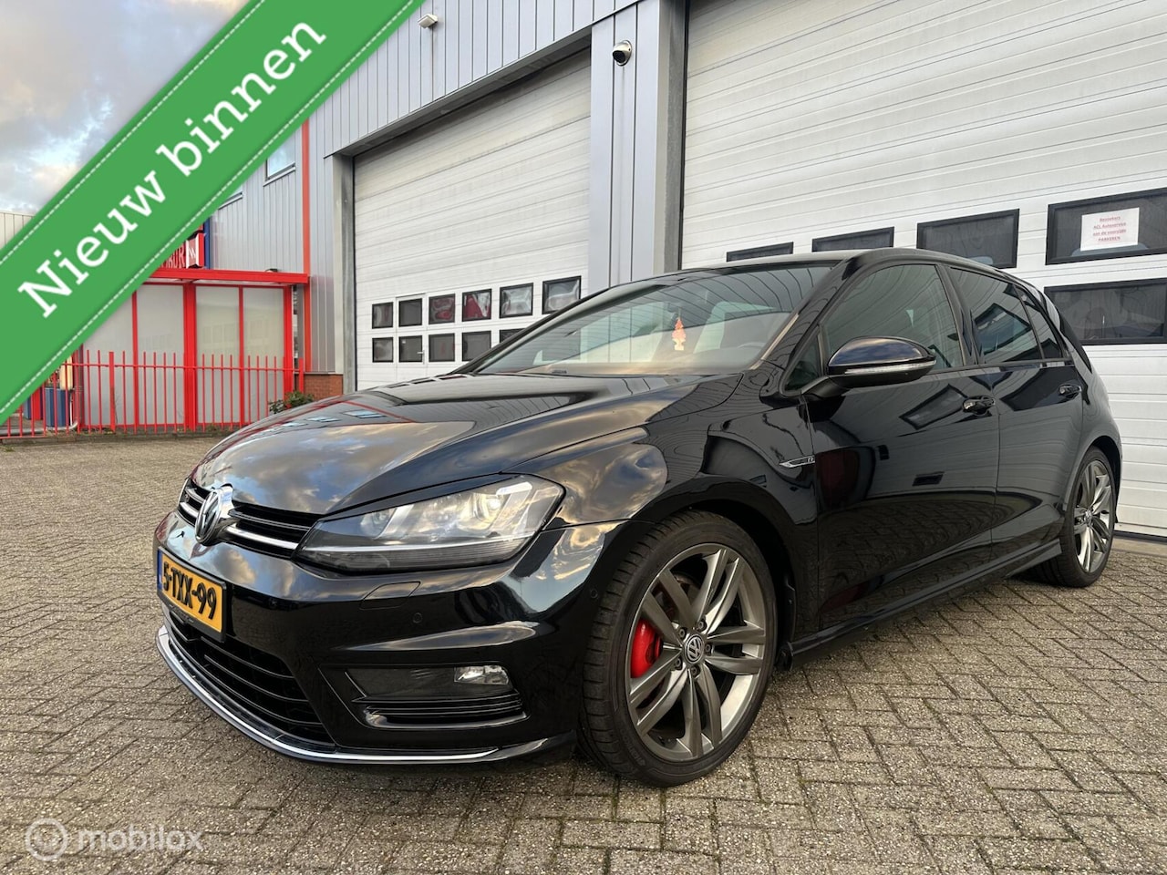 Volkswagen Golf - 1.4 TSI ACT/R Line/DSG/Xenon/Cruise/Navi - AutoWereld.nl