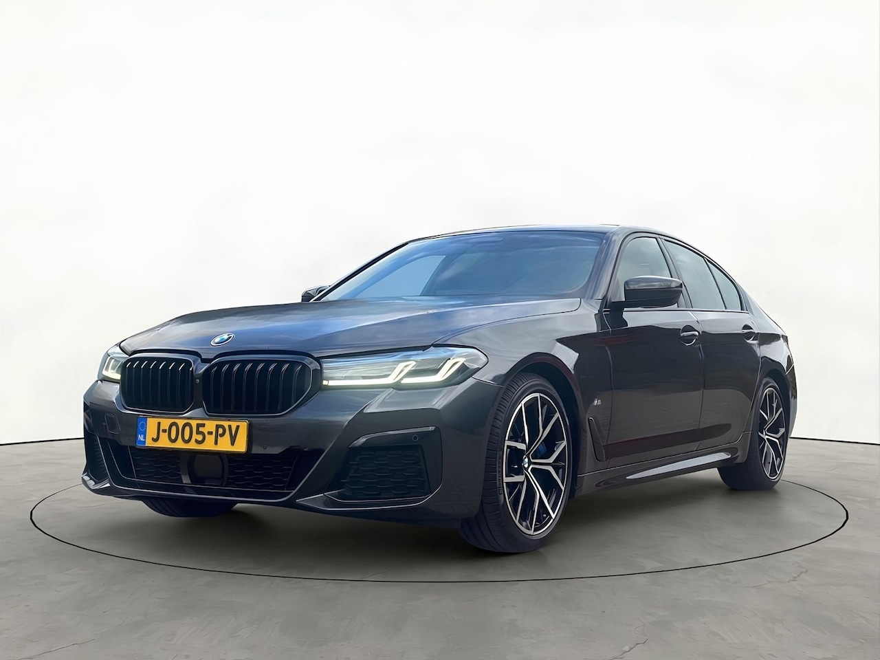 BMW 5-serie - 530i 252PK M-Sport Shadow Harman-Kardon 360 Camera Laser - AutoWereld.nl