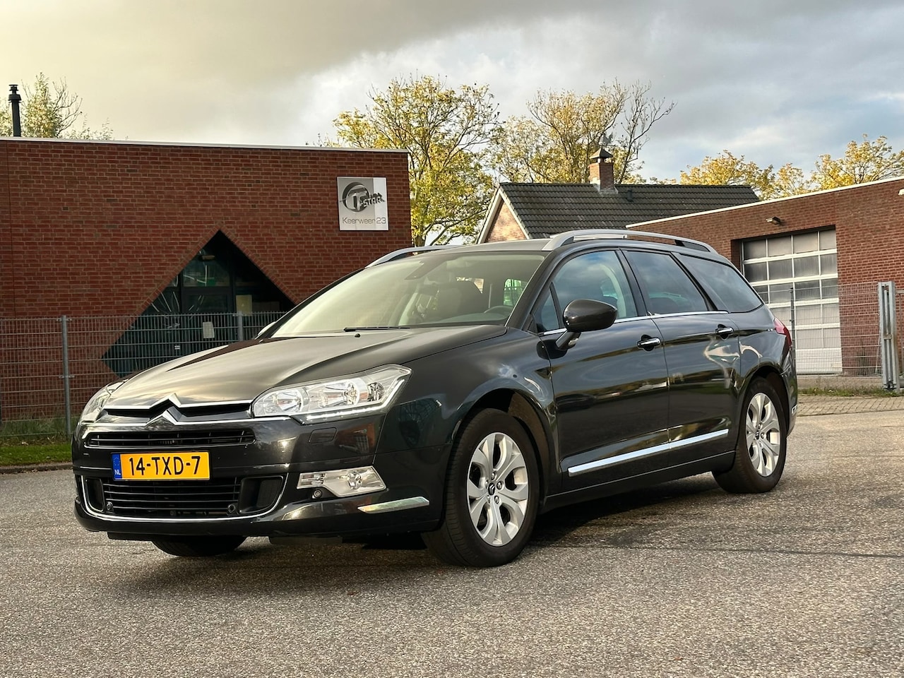 Citroën C5 Tourer - 1.6 THP Collection 1e Eigenaar*Navigatie*Cruise*Clima*Trekhaak*NAP*LM velgen*Parkeersensor - AutoWereld.nl