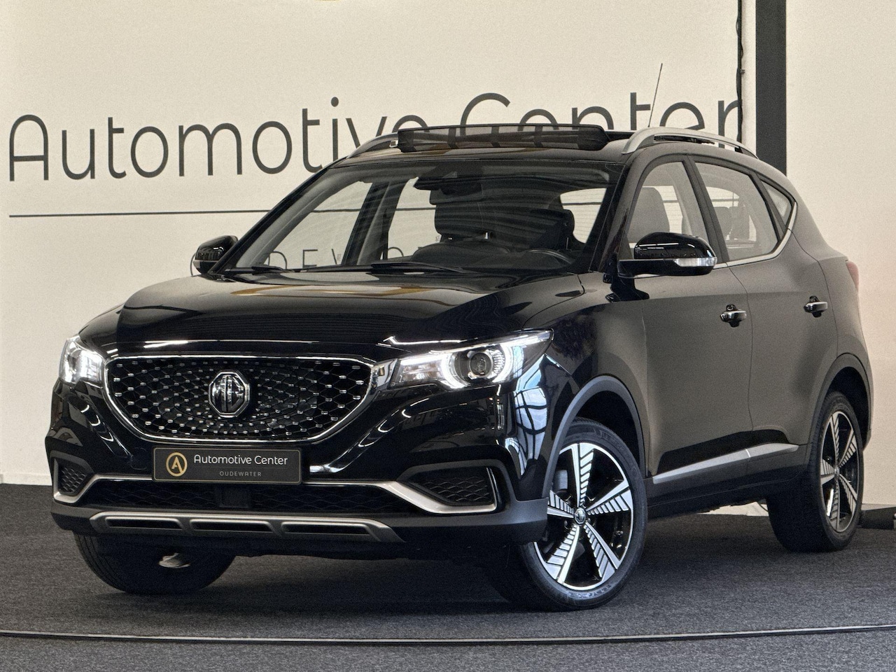 MG MG ZS EV - Luxury 45 kWh | SOH 88% | PANO | CAMERA | LEER - AutoWereld.nl