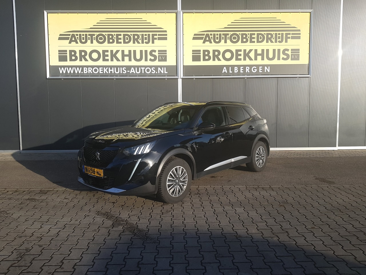 Peugeot e-2008 - EV GT Pack 50 kWh - AutoWereld.nl