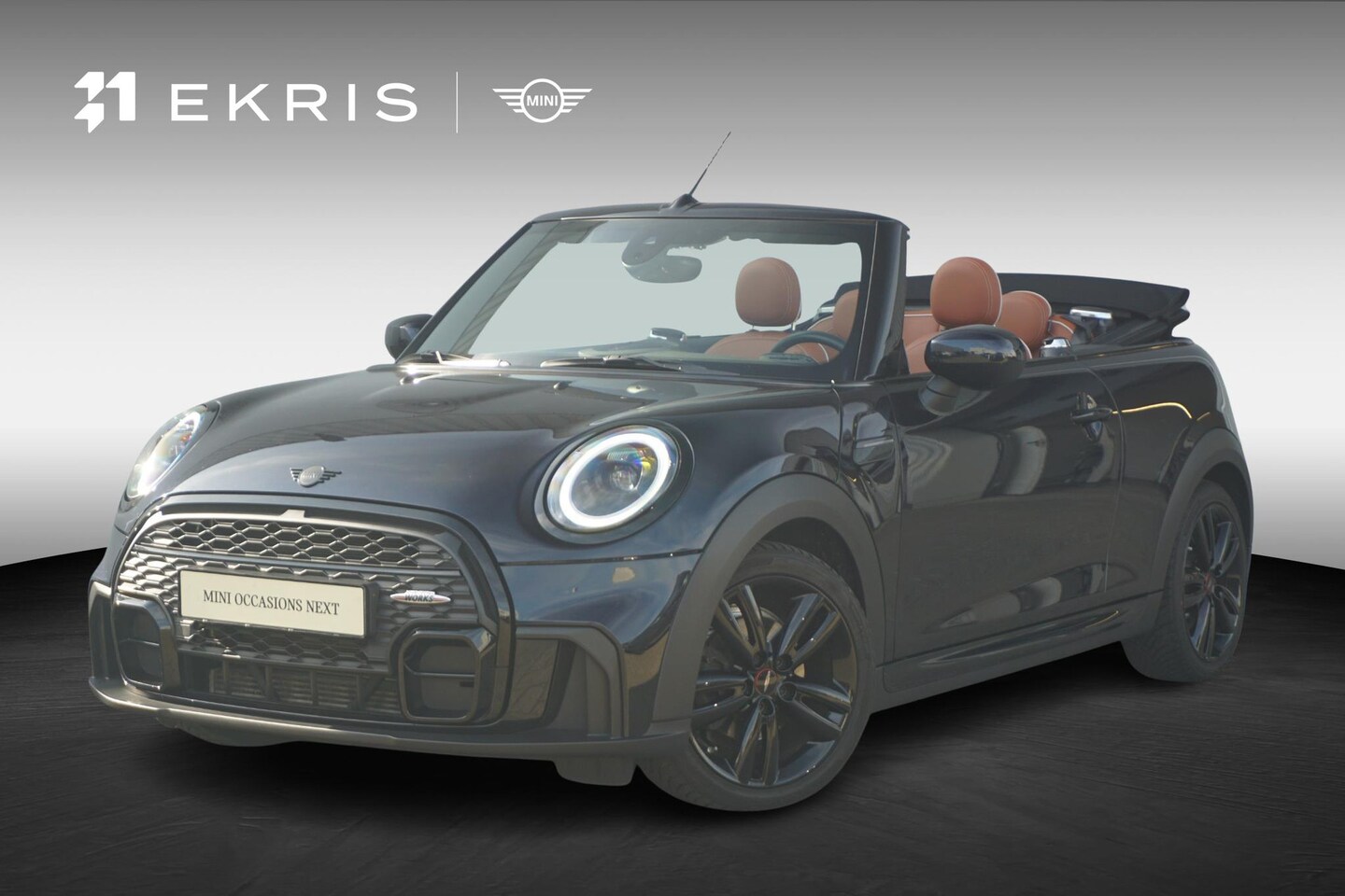 MINI Cabrio - Cooper John Cooper Works | Chester Leder | 17'' LM Velgen | Stoelverwarming | Voorruitverw - AutoWereld.nl