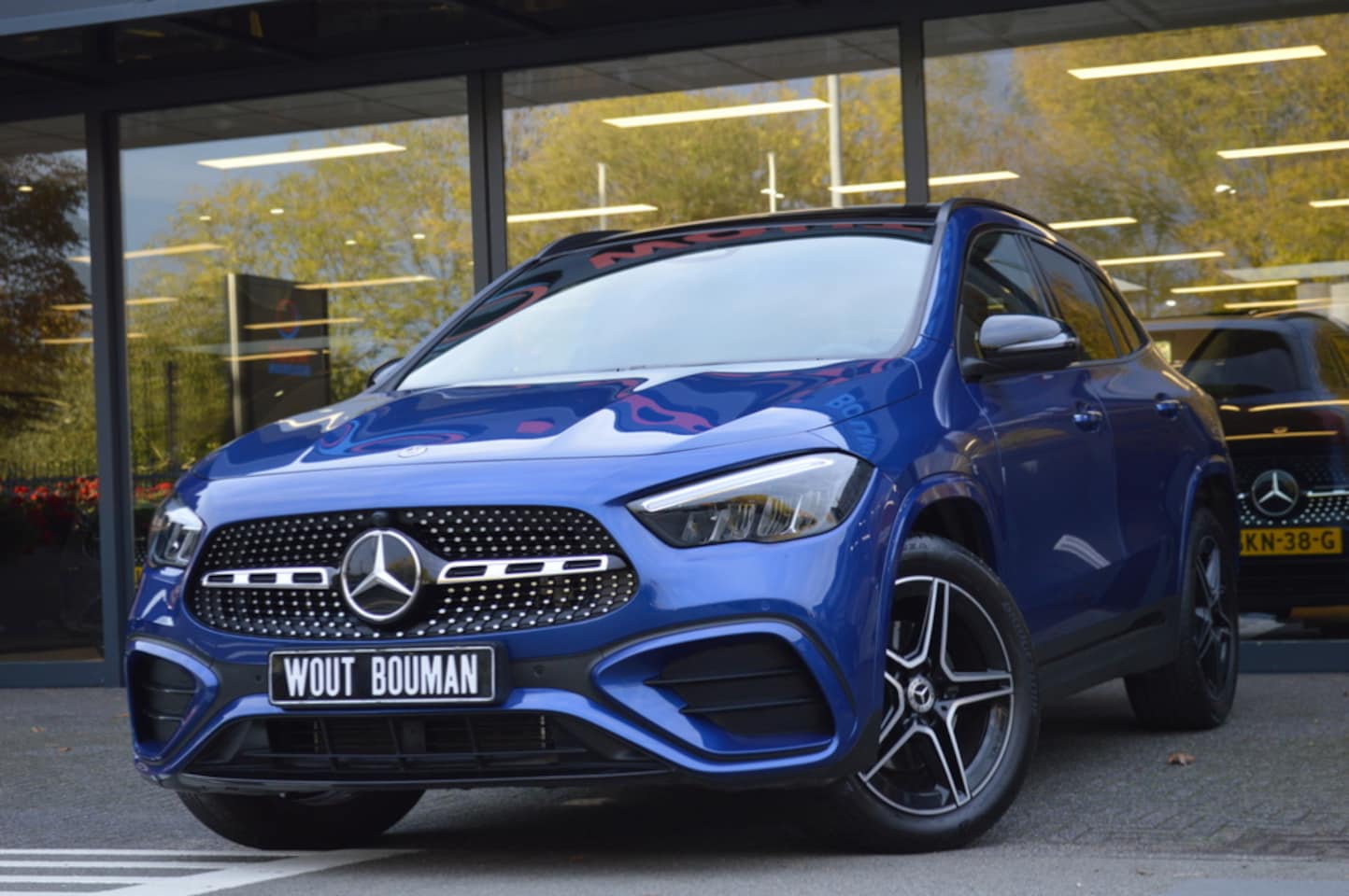 Mercedes-Benz GLA-Klasse - 250 e AMG Led Panorama Distronic Camera Keyless Augmented Pdc - AutoWereld.nl