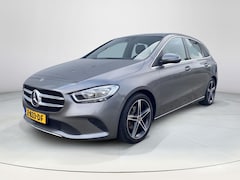 Mercedes-Benz B-klasse - 180 Premium | Rijklaarprijs | Trekhaak wegklapbaar | All season banden | Navigatiesysteem