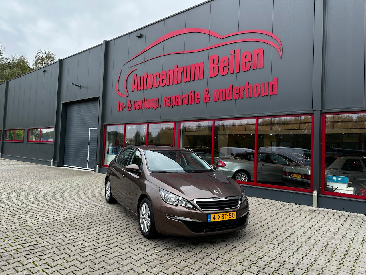 Peugeot 308 - 1.2 VTi Active / 1E EIGENAAR /Dealer Onderh./ NAP /Clima / Trekhaak / Navi / Cruise / - AutoWereld.nl