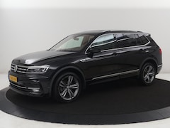 Volkswagen Tiguan Allspace - 1.5 TSI Highline Business R | Leder | Trekhaak | Virtual dashboard | Adaptive cruise | Cam