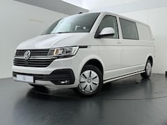 Volkswagen Transporter - Bedrijfswagens 2.0 TDI L2H1 30 DC Highline | 150 PK | Automaat | Trekhaak | Cruise control