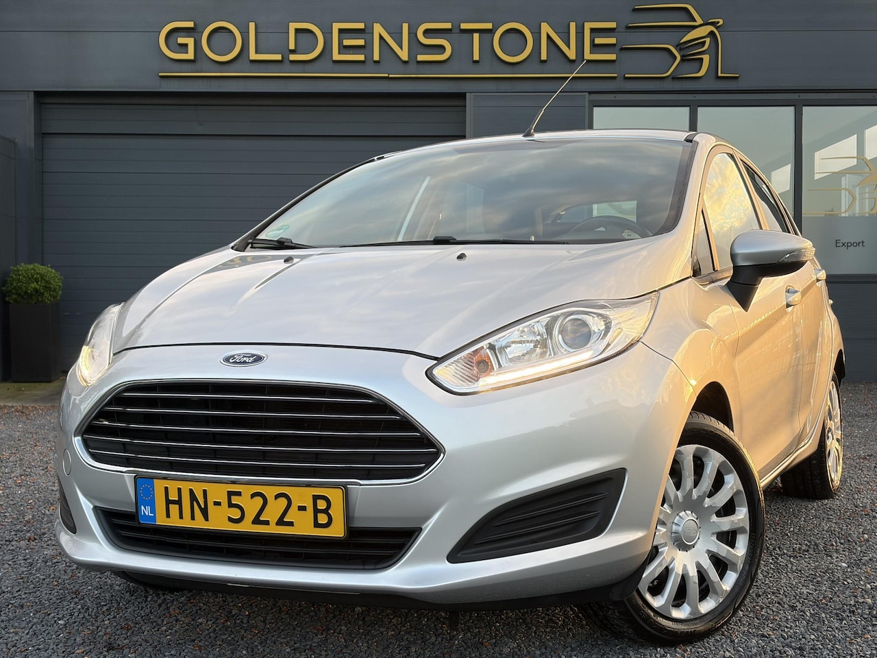 Ford Fiesta - 1.0 Style ✓1e Eigenaar✓Navi✓Airco✓Trekhaak✓5 Deurs✓Bj 11-2015✓Zeer Zuinig✓N.A.P✓Apk tot 12 - AutoWereld.nl