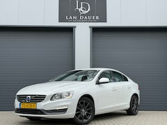 Volvo S60 - 1.6 T3 R-Design / AUTOMAAT / LEDEREN BEKLEDING