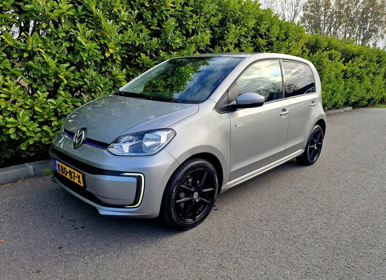 Volkswagen e-Up! - E-up! SOH 84.5% Stoelverwarming Airco - AutoWereld.nl