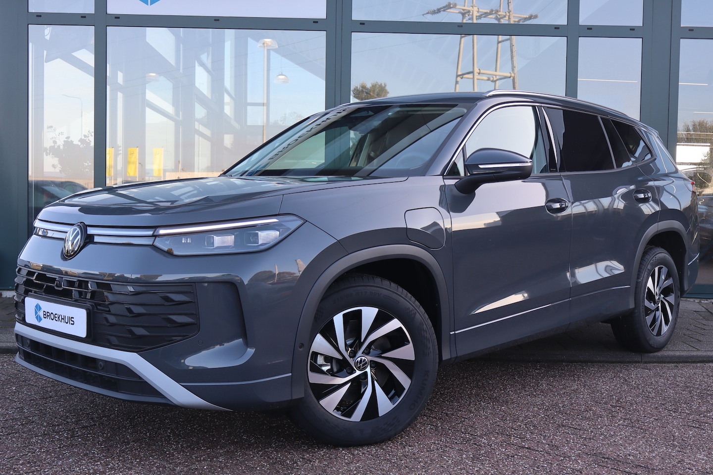 Volkswagen Tayron - Life Edition 204PK TREKHAAK | 'App-Connect' draadloze smartphone integratie | Automatische - AutoWereld.nl