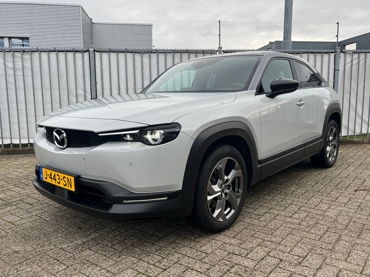 Mazda MX-30 - e-SkyActiv 36 kWh 145pk First Edition SOH 95,3% | Camera | Carplay | Adaptive cruise contr - AutoWereld.nl