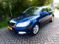 Skoda Octavia - 1.2 TSI Automaat 2e eig. 108.000km. Clima Navi Xenon Trekhaak