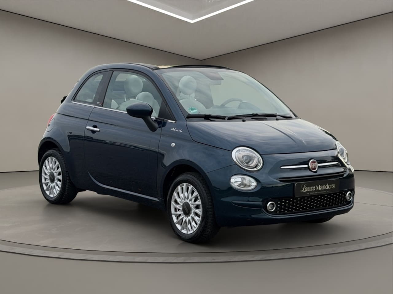 Fiat 500 C - 1.0 Hybrid Dolcevita 2022 BLAUW | Cabriolet | Airco - AutoWereld.nl