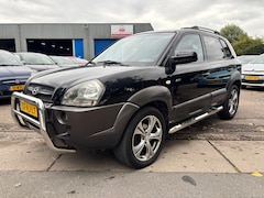 Hyundai Tucson - 2.7i V6 4WD Style