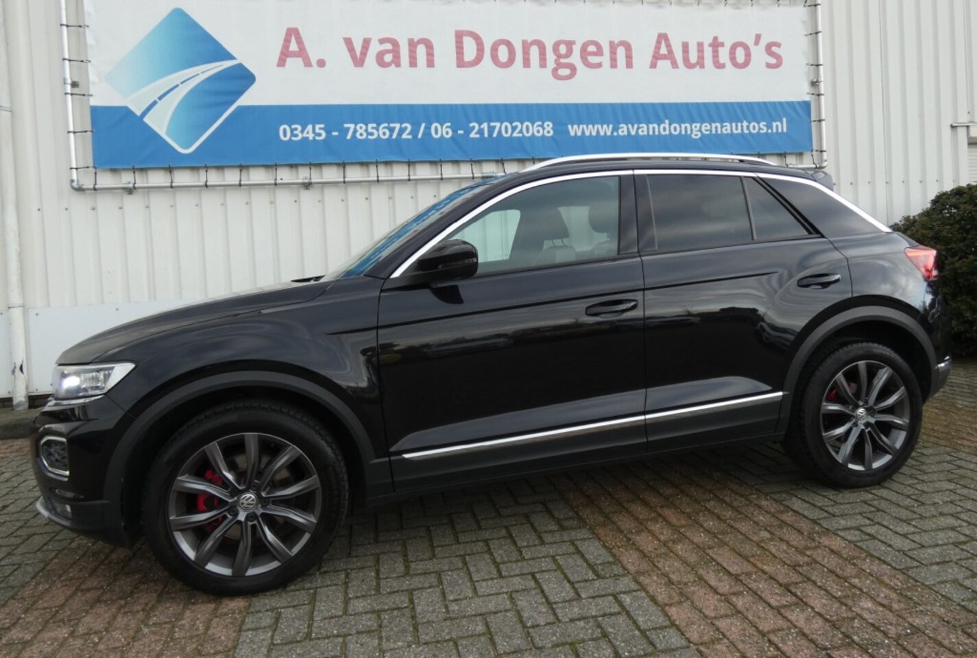 Volkswagen T-Roc - 1.5 TSI SPORT DSG,ACC,Virtual,PANO,LED,Camera - AutoWereld.nl