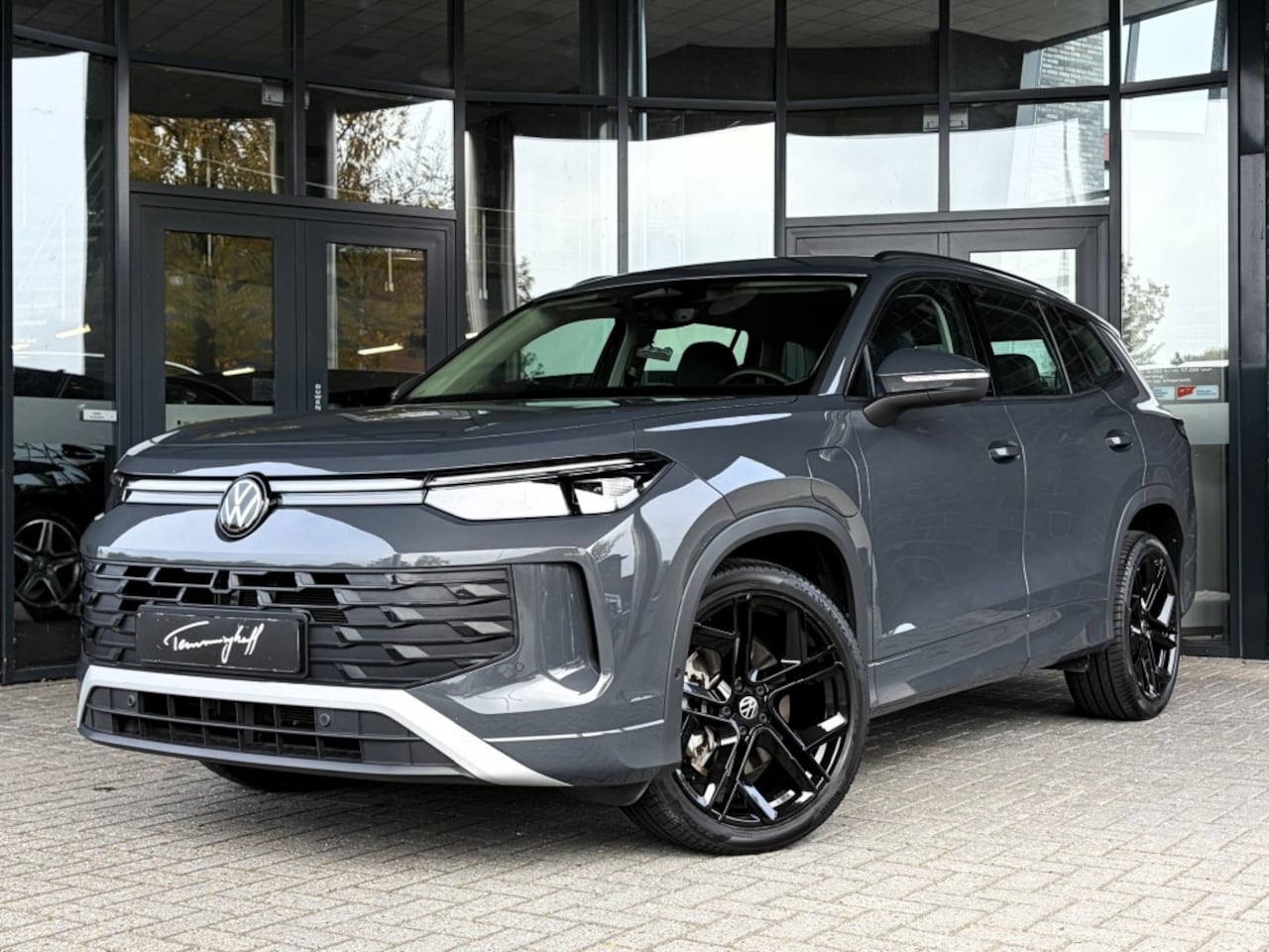 Volkswagen Tayron - 1.5 EHYBRID 150 KW LIFE - TREKH. - 19 INCH - AutoWereld.nl