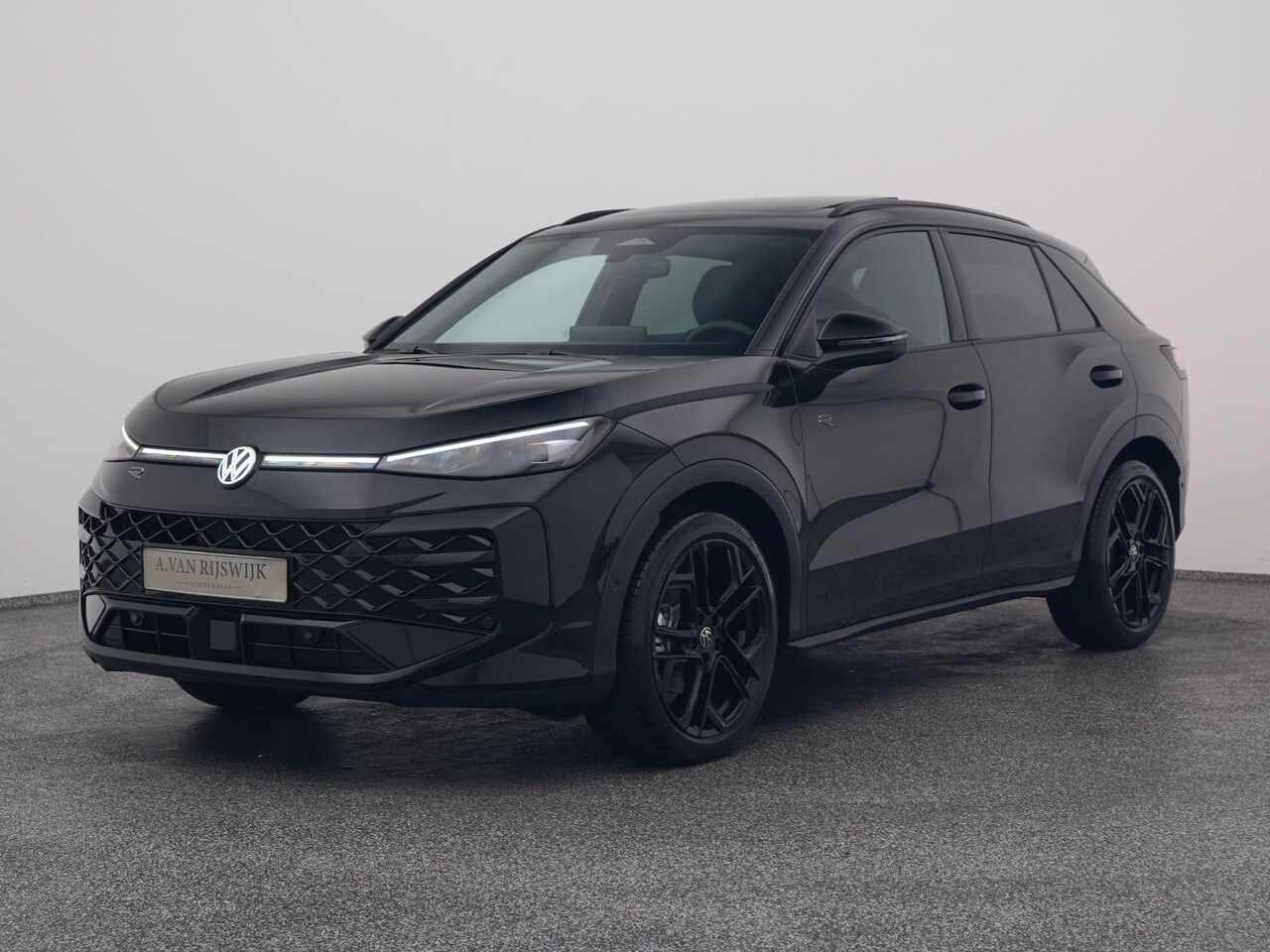 Volkswagen T-Roc - 1.5 eTSI R-Line NEW | PANO | CAMERA | ADAPTIVE | STOEL- EN STUURVERW. - AutoWereld.nl