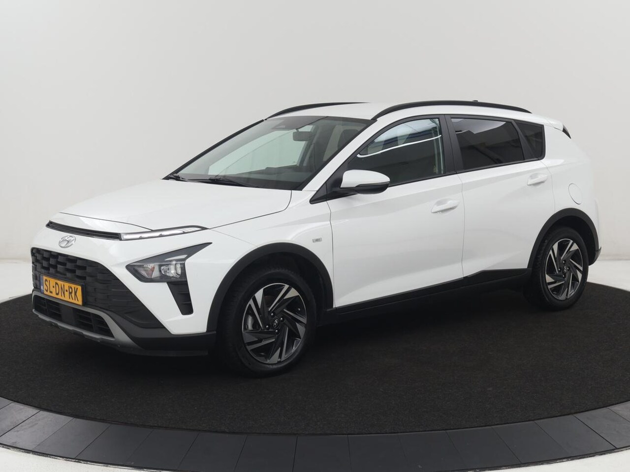 Hyundai Bayon - 1.0 T-GDI Comfort | Virtual | Cruise control | Carplay | Park assist | DAB | Lane assist | - AutoWereld.nl