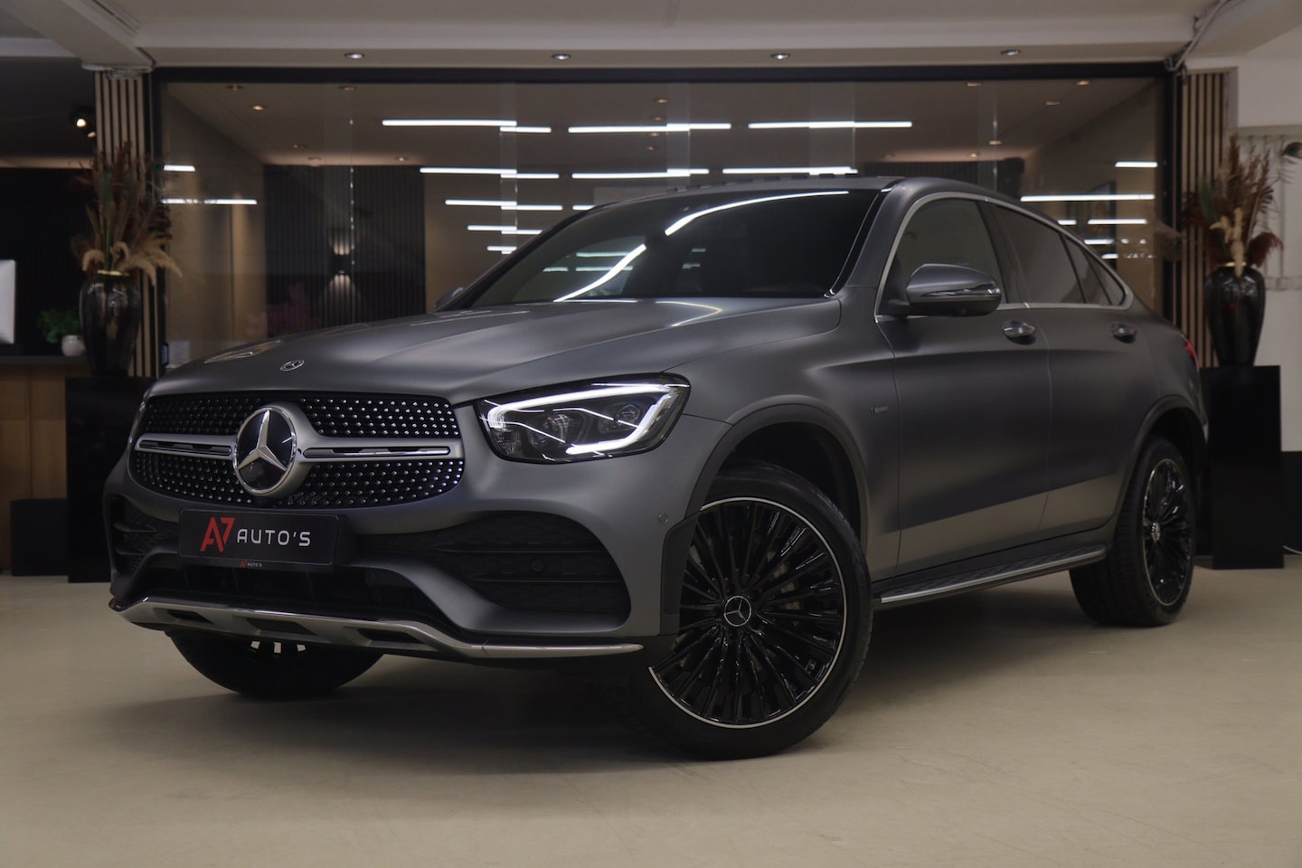 Mercedes-Benz GLC-klasse Coupé - 300e 4MATIC PANO/CARPLAY/BRUM/MEM/KEYLESS/SFEERVER/VOL - AutoWereld.nl