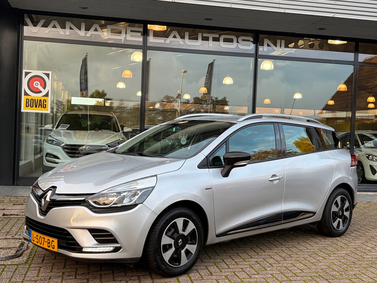 Renault Clio Estate - TCe Navi Cruise Airco Bluetooth Zeer Nette Staat! - AutoWereld.nl