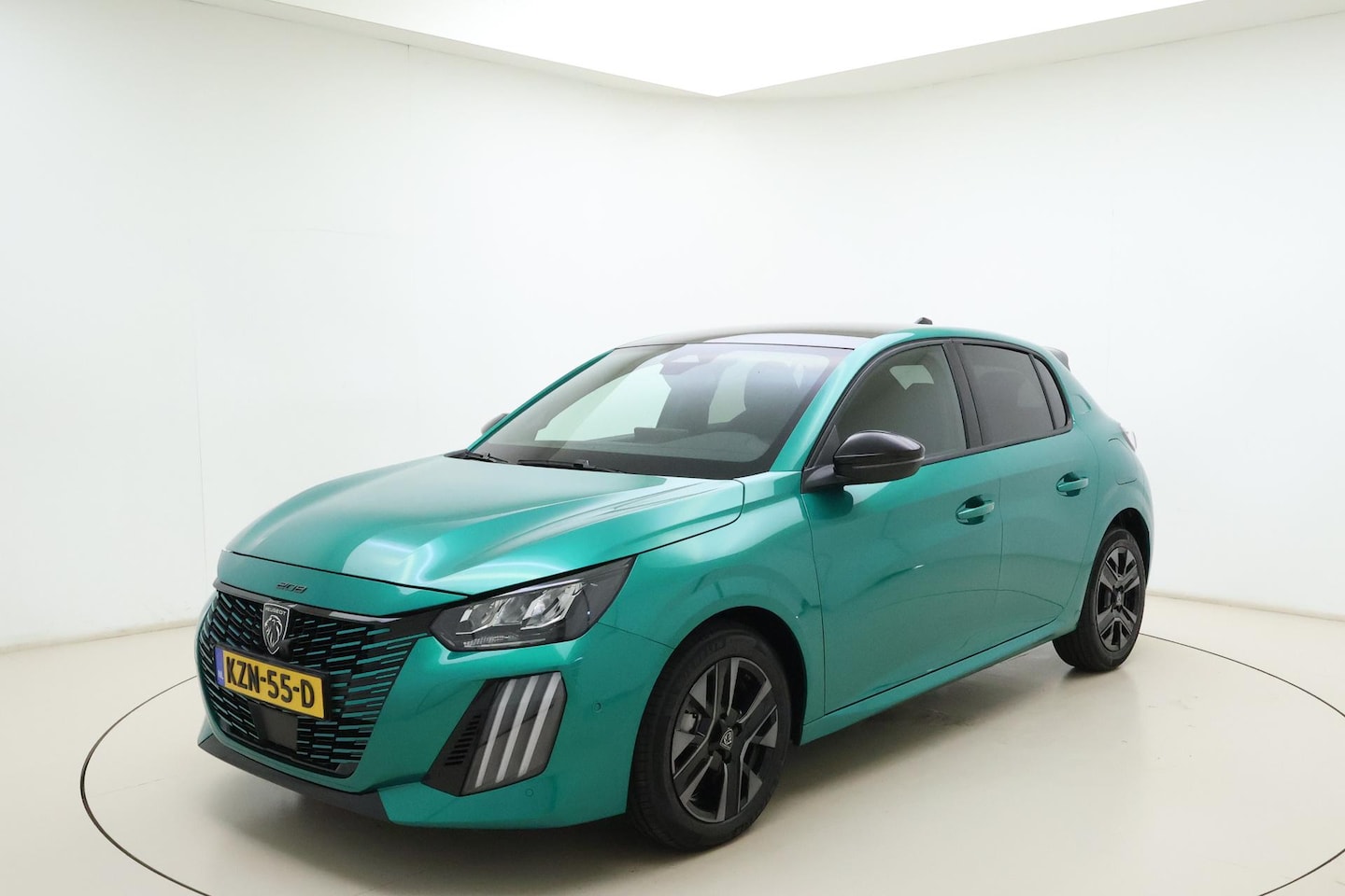Peugeot 208 - 1.2 Hybrid 110 e-DCS6 Envy € 3600 registratie voordeel | nieuwe kleur l Camera l Cruise l - AutoWereld.nl