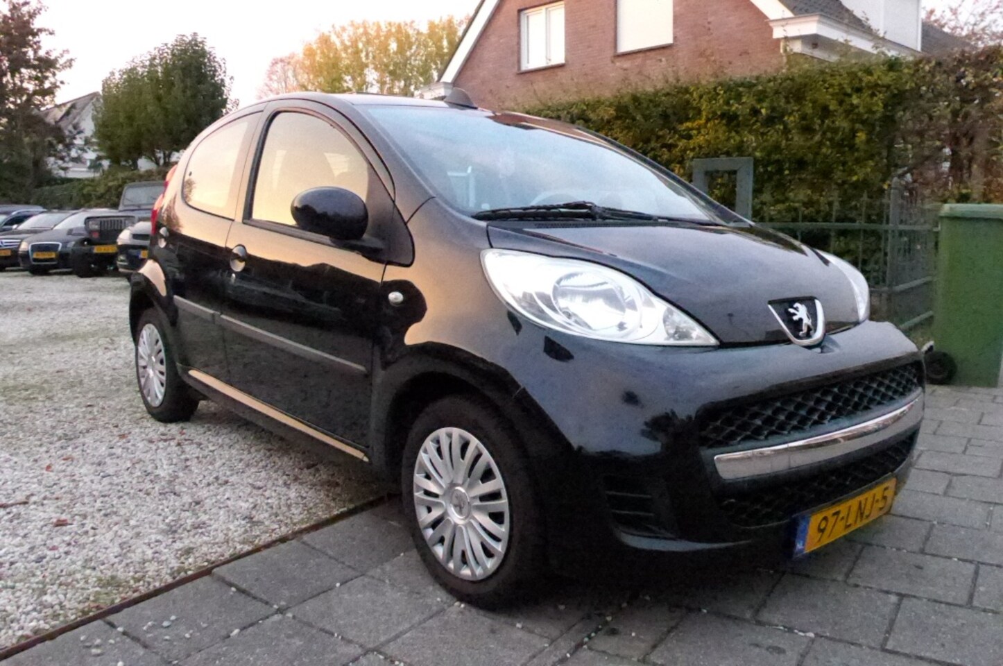 Peugeot 107 - 1.0-12V XS 5-deurs Airco - AutoWereld.nl