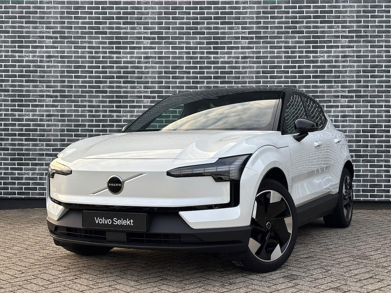 Volvo EX30 - Single Motor Extended Range Plus 69 kWh - AutoWereld.nl