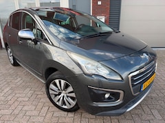 Peugeot 3008 - 1.2 PureTech Style / Navi / Camera / Pano / PDC / Riem v.v