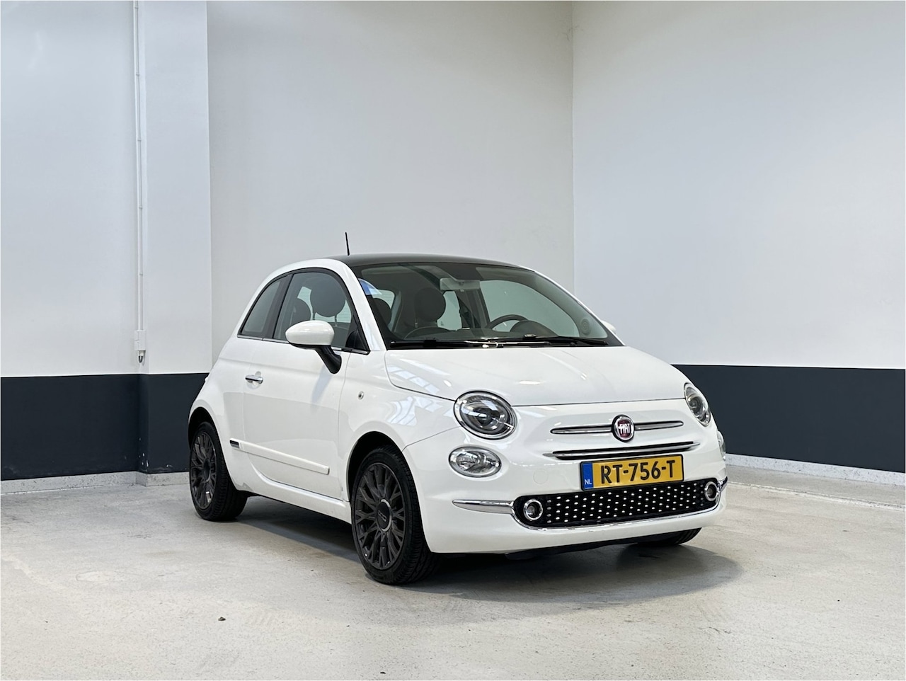 Fiat 500 - 1.2 Lounge| Apple Carplay/Android auto| Panorama dak |LM velgen | - AutoWereld.nl