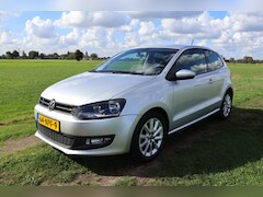 Volkswagen Polo - 1.2-12V Comfortline|Bluetooth|Trekhaak|Airco|NL-auto-NAP|Zeer nette auto|Volledige onderho