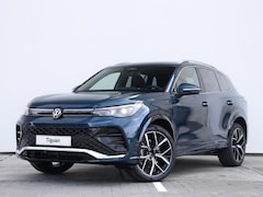 Volkswagen Tiguan - R-Line Edition 1.5 eHybrid 204 PK | Head up display | LED Matrix | Trekhaak | Navigatie |