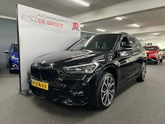 BMW X1 - SDrive18i Business Edition/ NL auto/ Eerste eigenaar/ Pano/ Lederen bekleding
