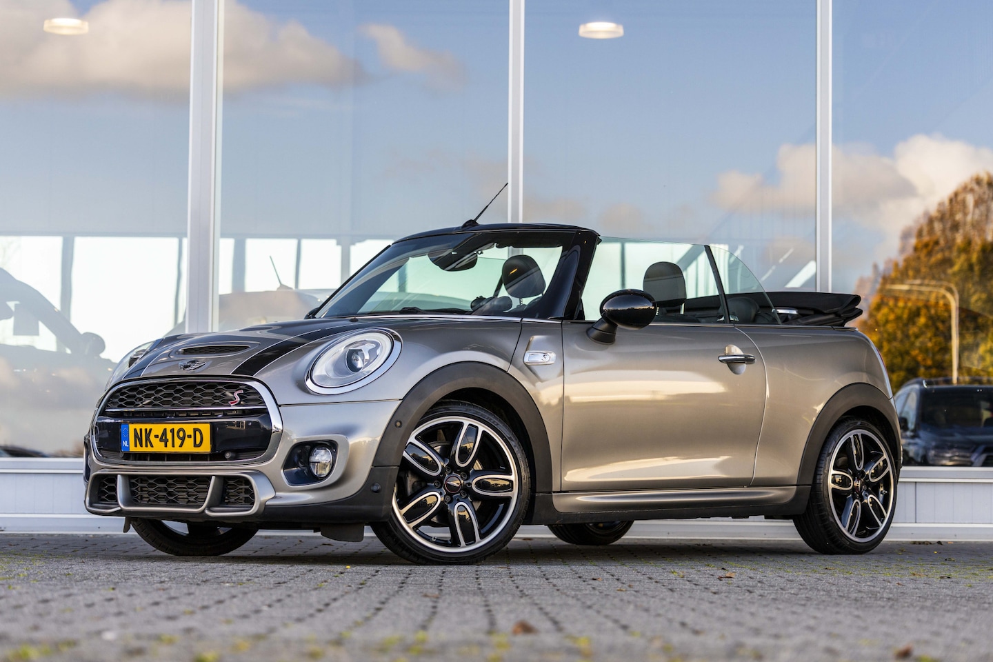 MINI Cabrio - 2.0 Cooper S Chili | Harman Kardon | Camera - AutoWereld.nl