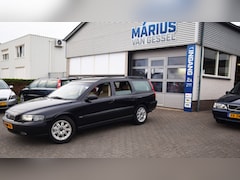 Volvo V70 - 2.4 black sapphire pearl 140 pk