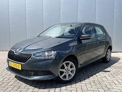 Skoda Fabia - 1.0 5-DRS 75 pk Active Trekhaak Airconditioning Cruise Control Lichtmetalen Velgen Bluetoo