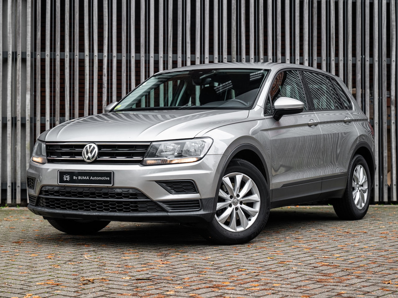 Volkswagen Tiguan - 2.0 TDi Trendline |EX BTW/BPM|Camera|Airco|CruiseControl| - AutoWereld.nl