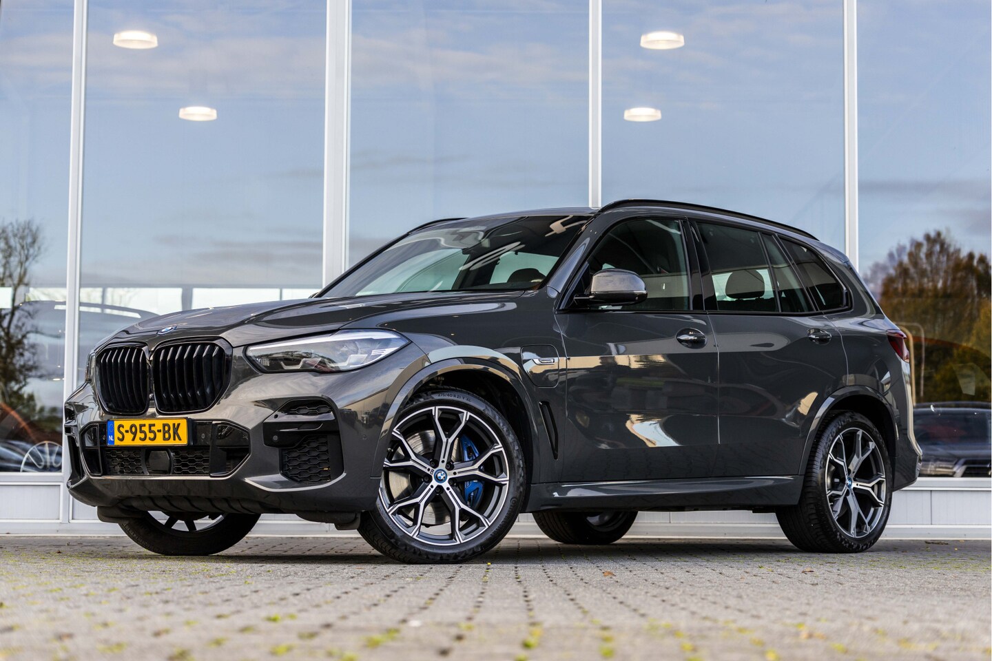 BMW X5 - xDrive45e High M-Sport | Achteras Best. | E-Trekhaak | Stoelventilatie - AutoWereld.nl