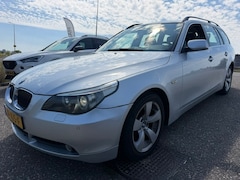 BMW 5-serie Touring - 523i High Executive Automaat Pano PDC Trekhaak Airco
