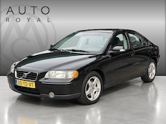 Volvo S60 - 2.0T Edition II | TREKHAAK | CRUISE |