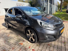 Kia Rio - 1.2 CVVT Plus Pack 5 deurs, airco, cruise, xenon\led, 17 inch, nwe apk, multi-stuur, rijd,