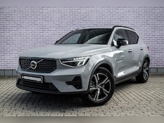 Volvo XC40 - 2.0 B4 Plus Dark | Trekhaak | Harman Kardon Audio | Achteruitrijcamera | Parkeersensoren |
