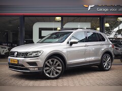 Volkswagen Tiguan - 2.0 TSI 4Motion Highline |TREKHAAK|PANO|CARPLAY|