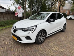 Renault Clio - 1.0 TCe Equilibre. Wij zijn altijd de goedkoopste met de beste Vakgarage BOVAG service