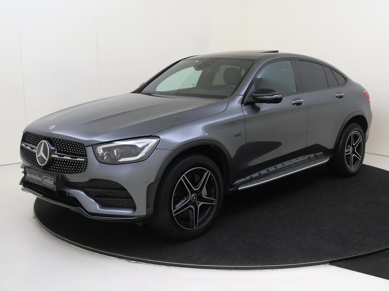 Mercedes-Benz GLC-klasse Coupé - 300e 4MATIC Business Solution AMG / Panorama-dak / Burmester / Night-Pakket / 360Graden-Ca - AutoWereld.nl
