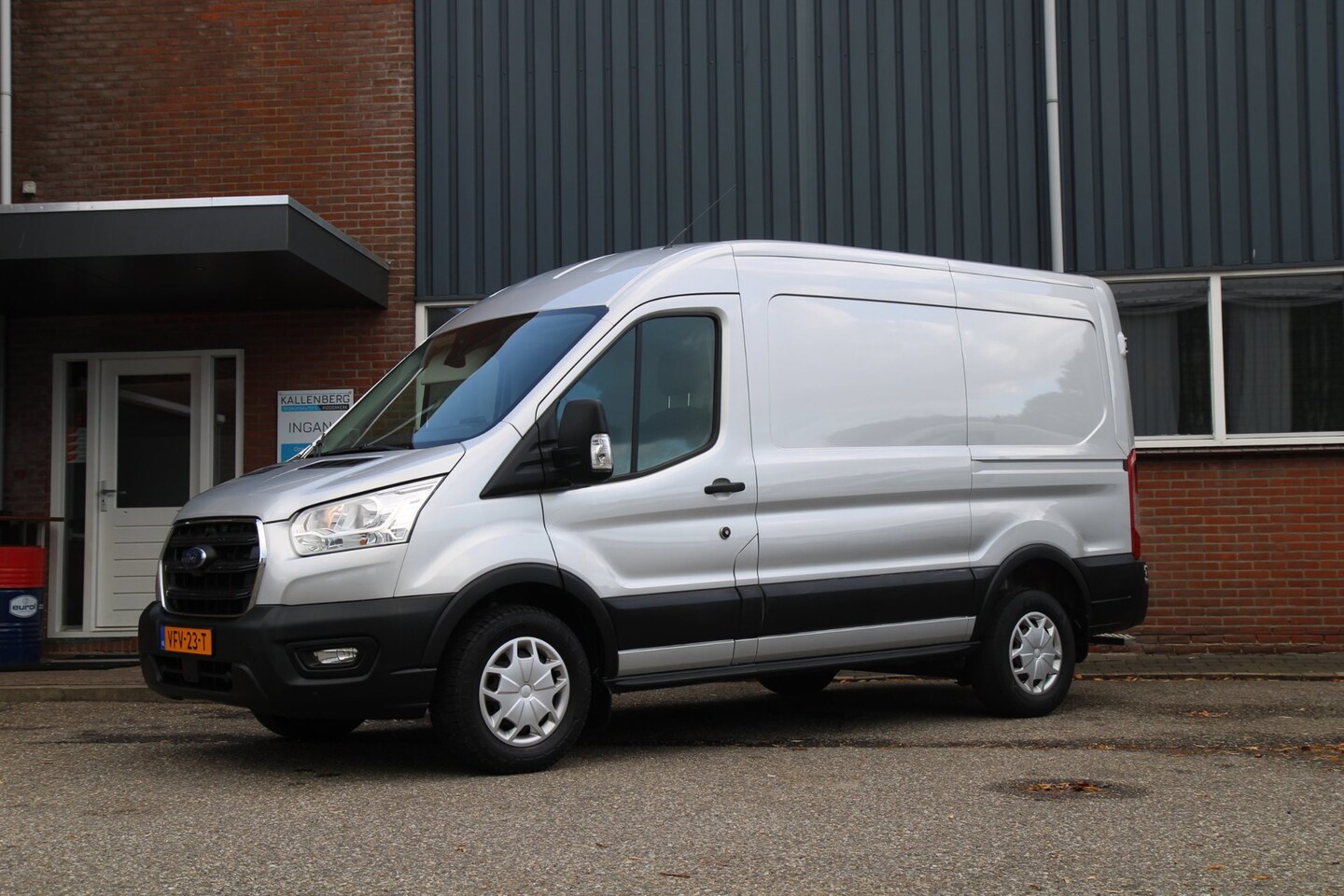 Ford Transit - 350 2.0 TDCI L2H2 Trend MHEV 130PK / Sync 3 / Dealer onderhoudsbeurt - AutoWereld.nl