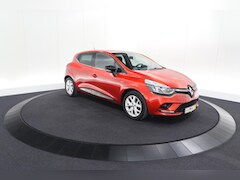 Renault Clio - TCe 90 Limited | Trekhaak | Parkeersensoren | Navigatie | Cruise Control | Begrenzer | Blu